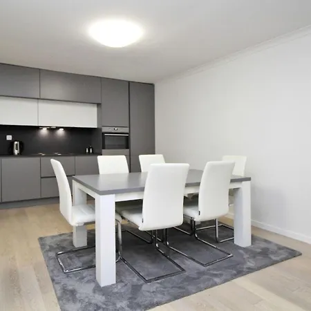 Apartment Zebra *